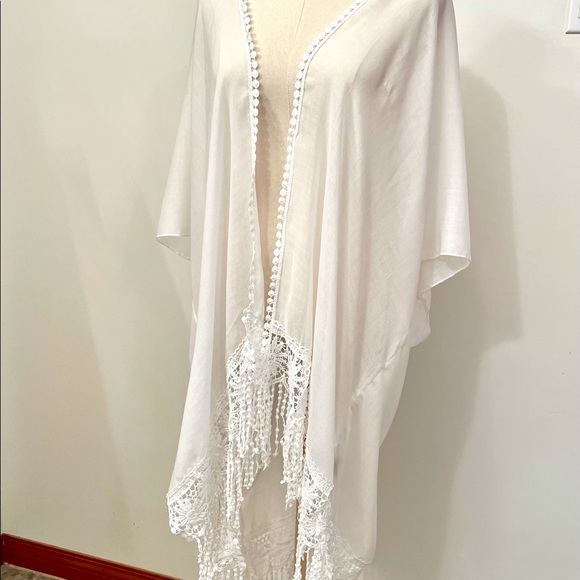 Stunning Beach Coverup - Picture 3 of 12